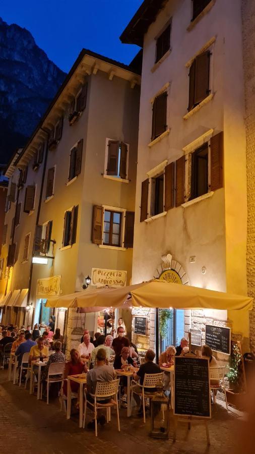 Appartamento Sunrise - Centro Storico N2 Riva del Garda Dış mekan fotoğraf